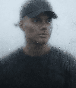 xavier — Oxley AI original character